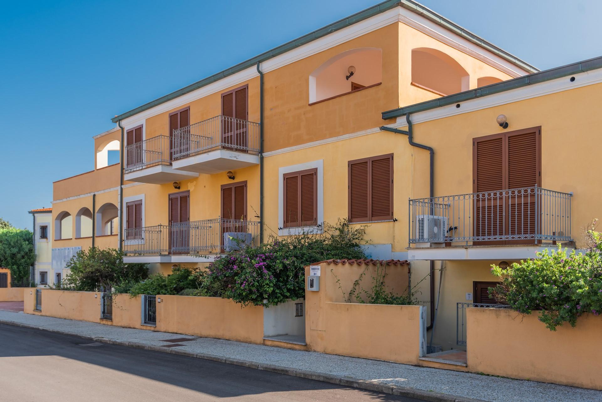 Residence Le Pavoncelle Santa Teresa Gallura Eksteriør billede